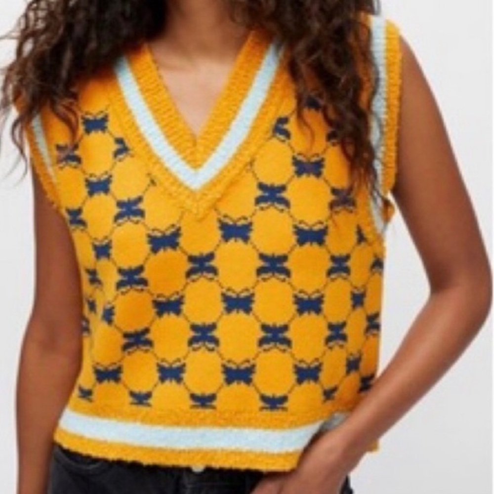 NIP cutest! Urban Outfitters BDG canary yellow insect print sweater vest! Sz XS - Picture 3 of 4